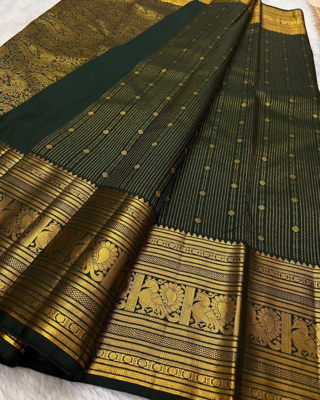 Ephemeral Dark Green Soft Banarasi Silk Saree With Amiable Blouse Piece